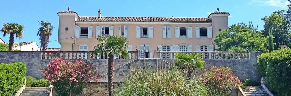 Saint-Jean-des-Plats Vérifiez vite nos disponibilités pour votre prochain séjour