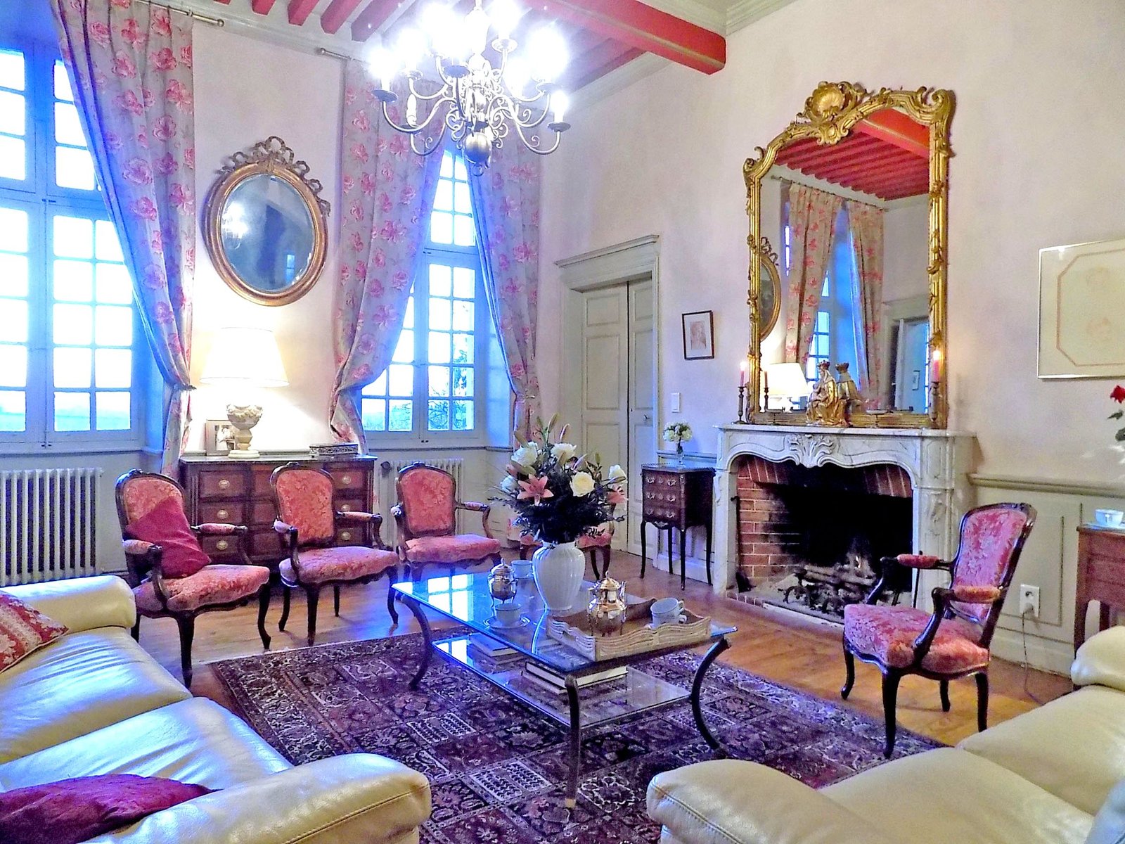 Saint-Jean-des-Plats Séjournez dans un château familial du XVIIIème siècle rien que pour vous