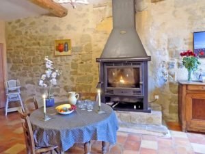 Saint-Jean-des-Plats Une maison de caractère de 140 m², sur un domaine aux arbres centenaires
